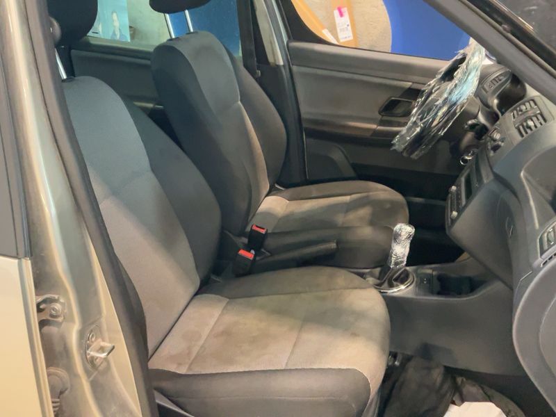 Skoda Roomster 1.6 TDI Active+ 2014 – снимка 16