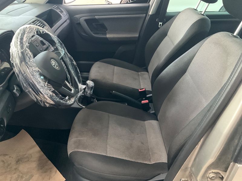 Skoda Roomster 1.6 TDI Active+ 2014 – снимка 33