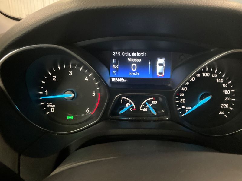 Ford Focus 1.5 TDCi Trend 2017 – снимка 18