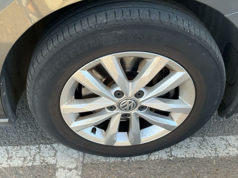 Volkswagen Touran 1.6 TDI Advance BlueMotion Tech 2017 – снимка 11