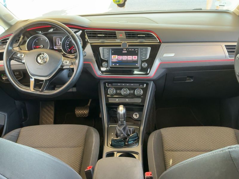 Volkswagen Touran 1.6 TDI Advance BlueMotion Tech 2017 – снимка 17
