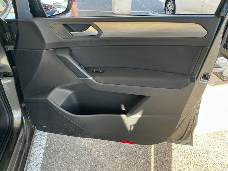 Volkswagen Touran 1.6 TDI Advance BlueMotion Tech 2017 – снимка 23