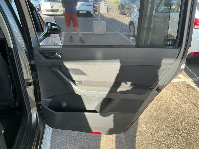 Volkswagen Touran 1.6 TDI Advance BlueMotion Tech 2017 – снимка 31