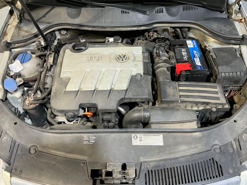 Volkswagen Passat 2.0 TDI Trendline 2010 – снимка 14