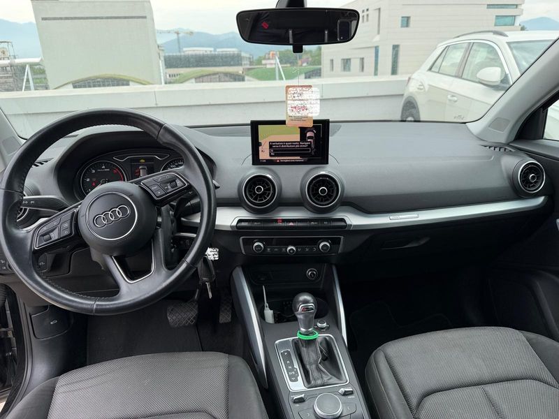 Audi Q2 1.6 TDI Admired 2019 – снимка 11
