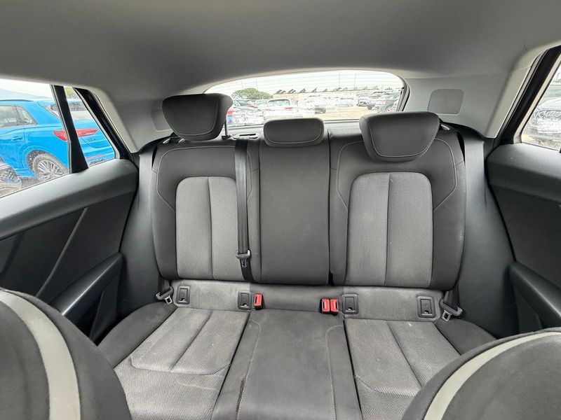 Audi Q2 1.6 TDI Admired 2019 – снимка 14