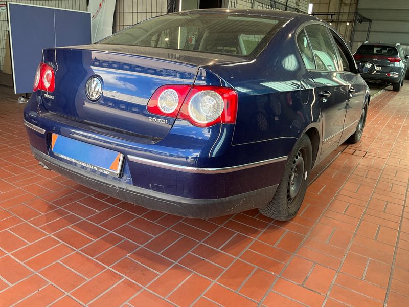 Volkswagen Passat 2.0 TDI Sportline 2008 – снимка 2