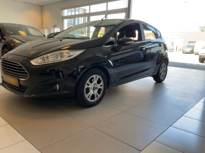 Ford Fiesta 1.5 TDCi Titanium 2015 – снимка 2