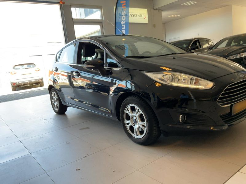 Ford Fiesta 1.5 TDCi Titanium 2015 – снимка 12