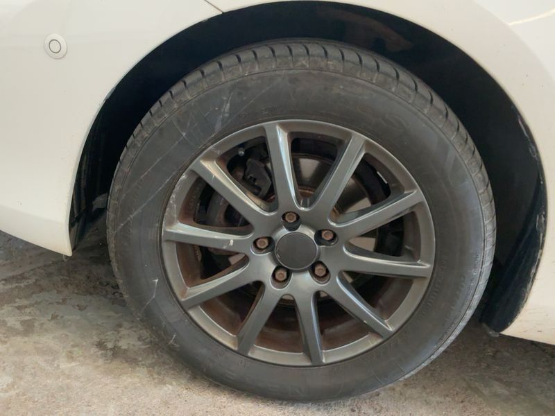 Toyota Auris 1.6 START Edition 2013 – снимка 3