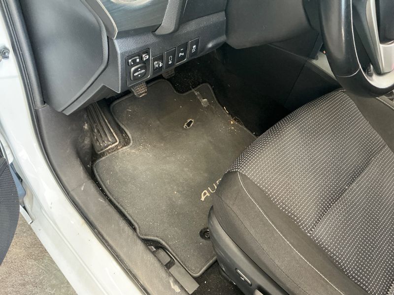 Toyota Auris 1.6 START Edition 2013 – снимка 30