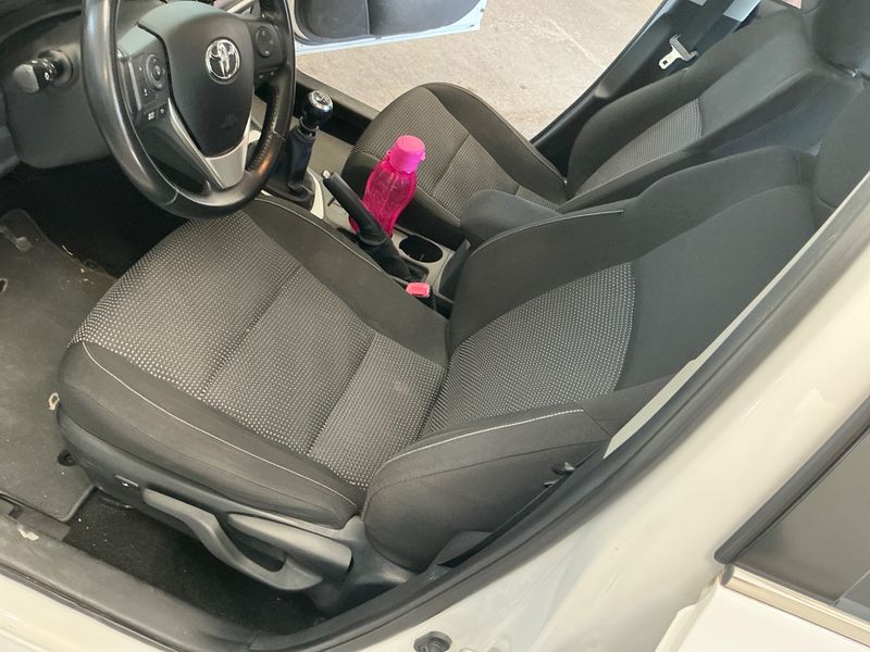Toyota Auris 1.6 START Edition 2013 – снимка 29