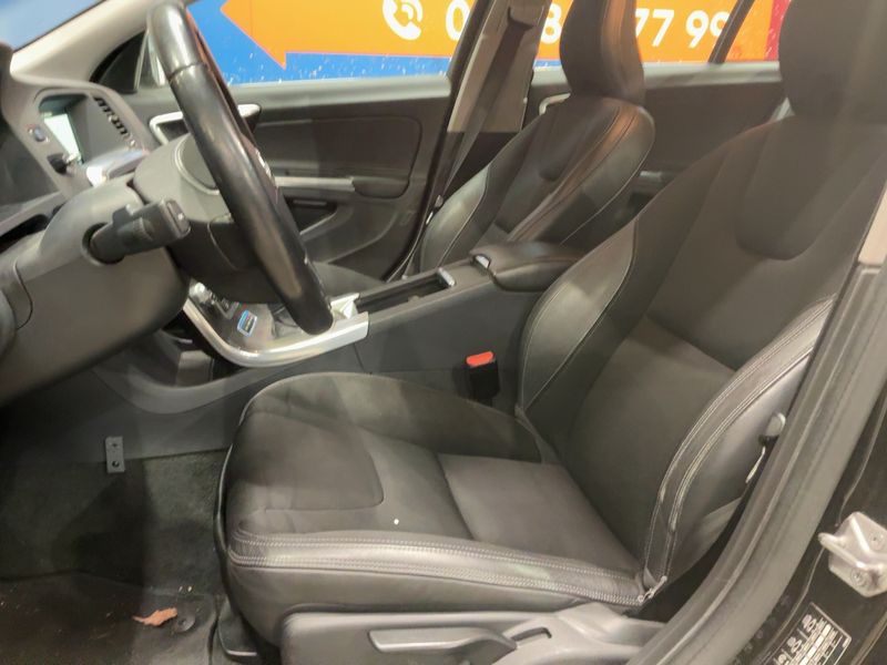Volvo V60 2.4 D6 Plug-in Hybrid Momentum AWD 2015 – снимка 16