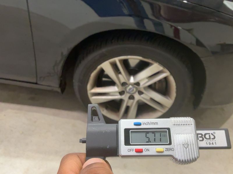 Volvo V60 2.4 D6 Plug-in Hybrid Momentum AWD 2015 – снимка 11