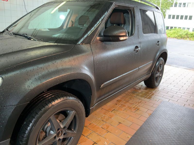 Skoda Yeti 1.4 TSI Active Plus Edition 2013 – снимка 2