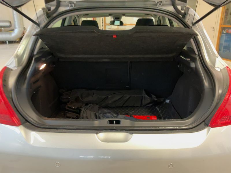 Peugeot 308 1.6 e-HDi Style 2013 – снимка 15