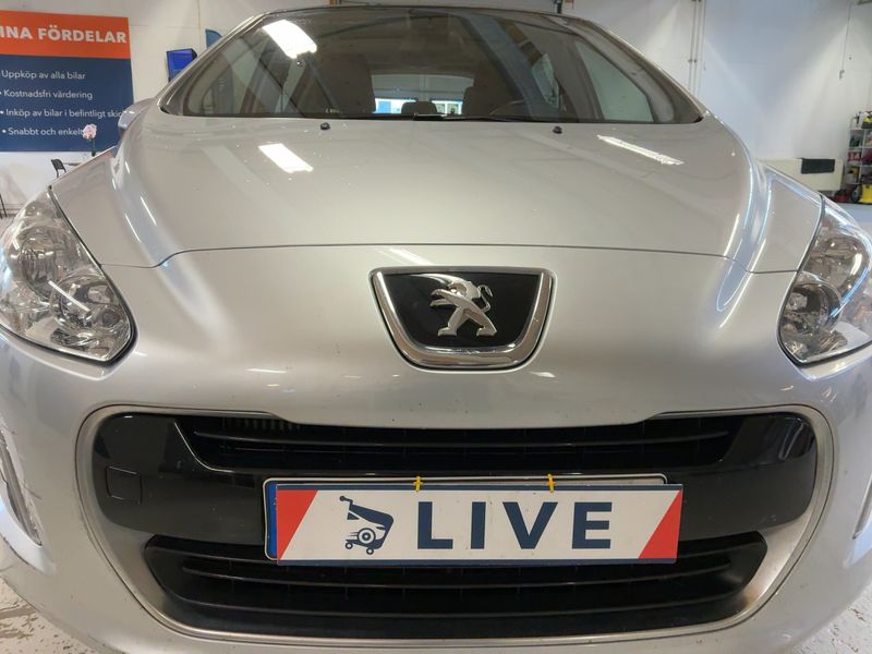 Peugeot 308 1.6 e-HDi Style 2013 – снимка 14