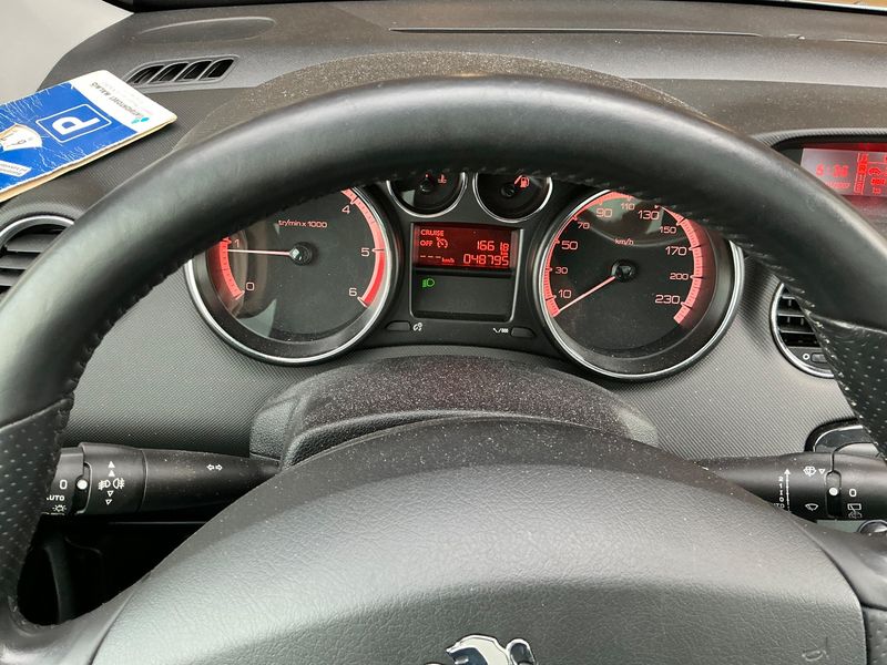Peugeot 308 1.6 e-HDi Style 2013 – снимка 18