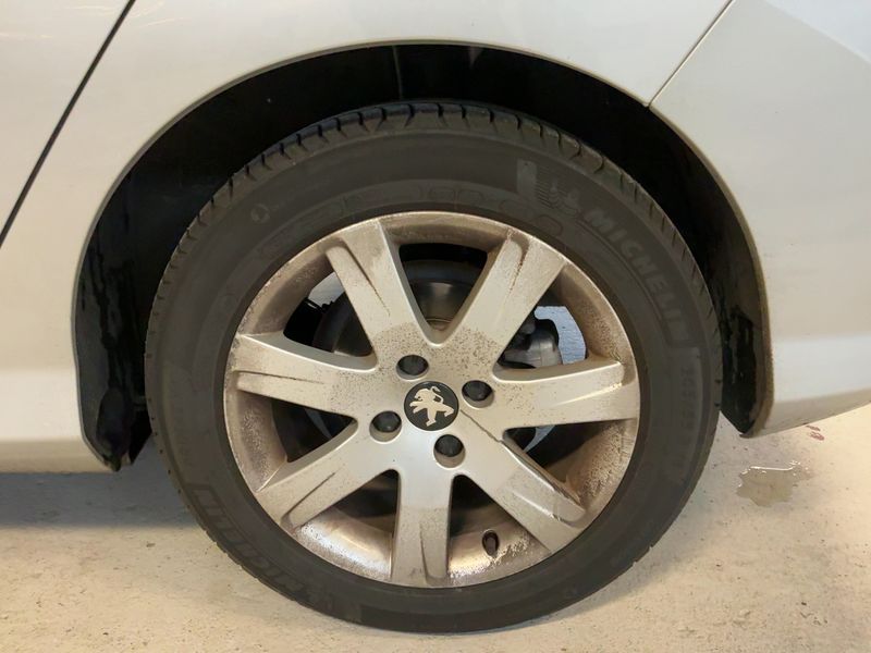 Peugeot 308 1.6 e-HDi Style 2013 – снимка 5