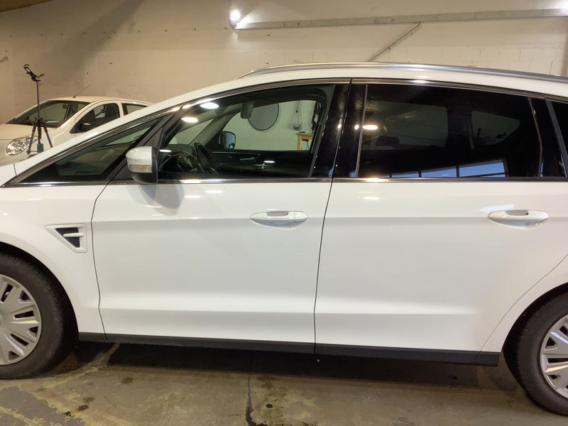 Ford S-Max 1.5 EcoBoost Titanium 2017 – снимка 4