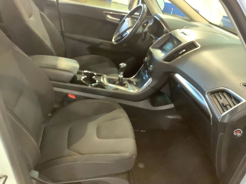 Ford S-Max 1.5 EcoBoost Titanium 2017 – снимка 16