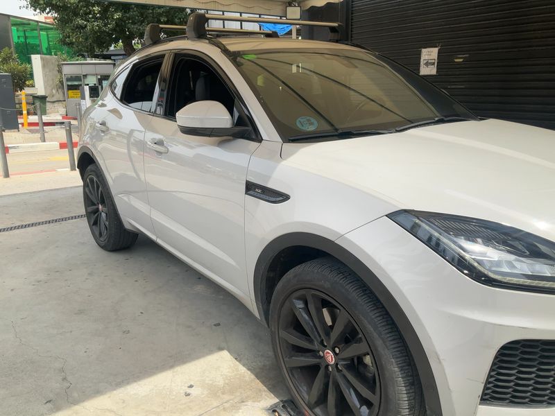 Jaguar E-Pace D240 R-Dynamic SE AWD 2018 – снимка 12