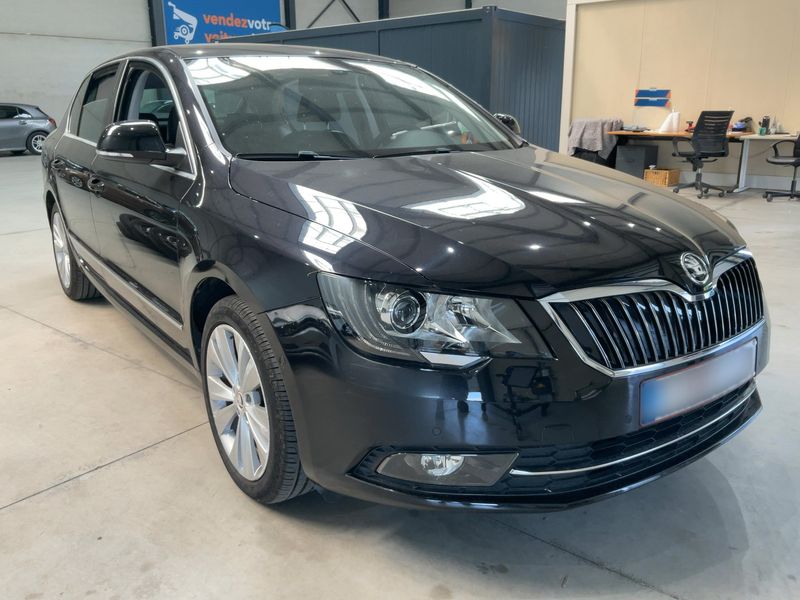 Skoda Superb 1.6 TDI Elegance 2015 – снимка на щета