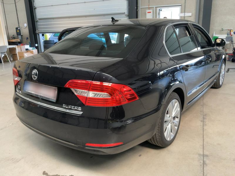 Skoda Superb 1.6 TDI Elegance 2015 – снимка на щета