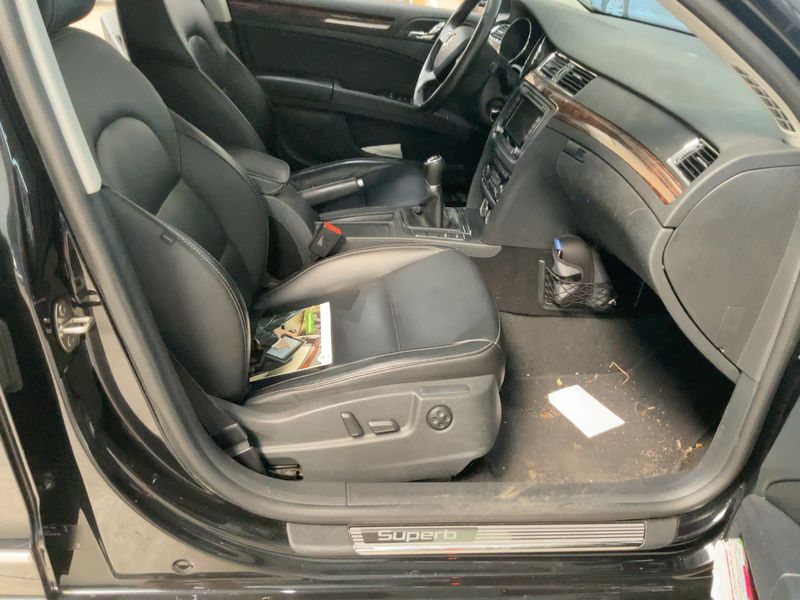 Skoda Superb 1.6 TDI Elegance 2015 – снимка 11