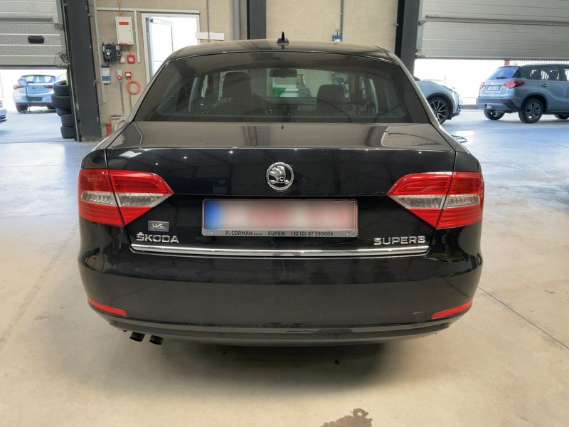 Skoda Superb 1.6 TDI Elegance 2015 – снимка на щета
