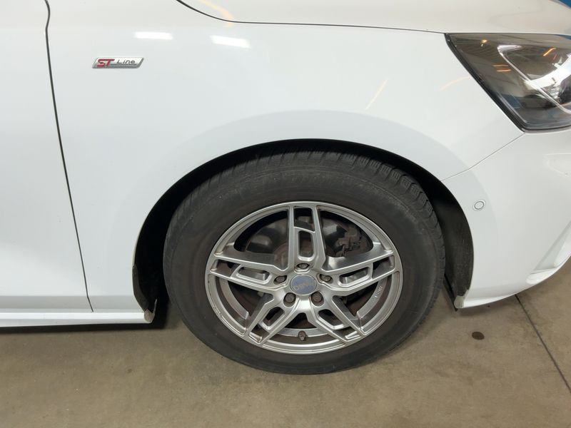 Ford Focus 1.5 TDCi EcoBlue ST-Line 2020 – снимка 11
