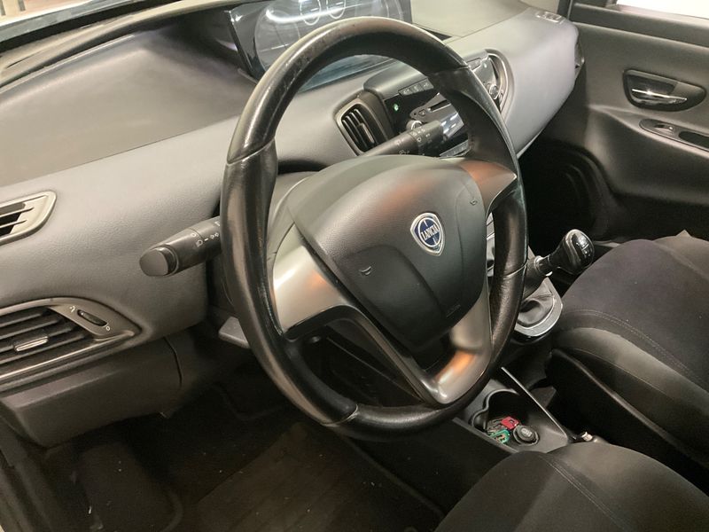 Lancia Ypsilon 1.3 JTD Gold 2012 – снимка 22