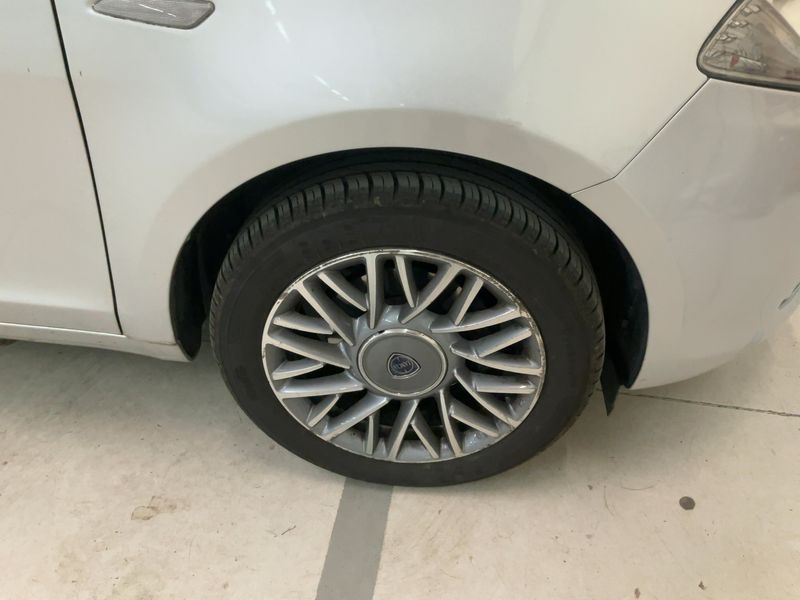 Lancia Ypsilon 1.3 JTD Gold 2012 – снимка 11