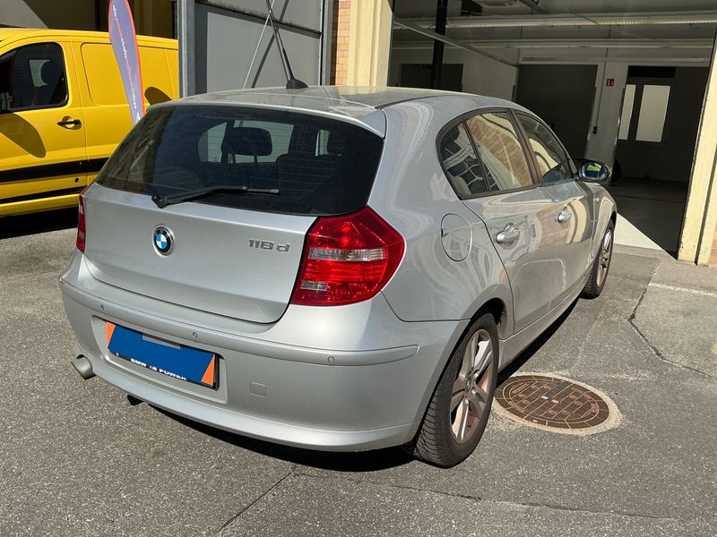 BMW 1er 118d 2008 – снимка 2