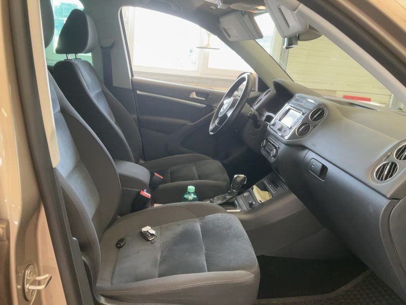 Volkswagen Tiguan 2.0 TSI Track & Style 4Motion 2012 – снимка 16