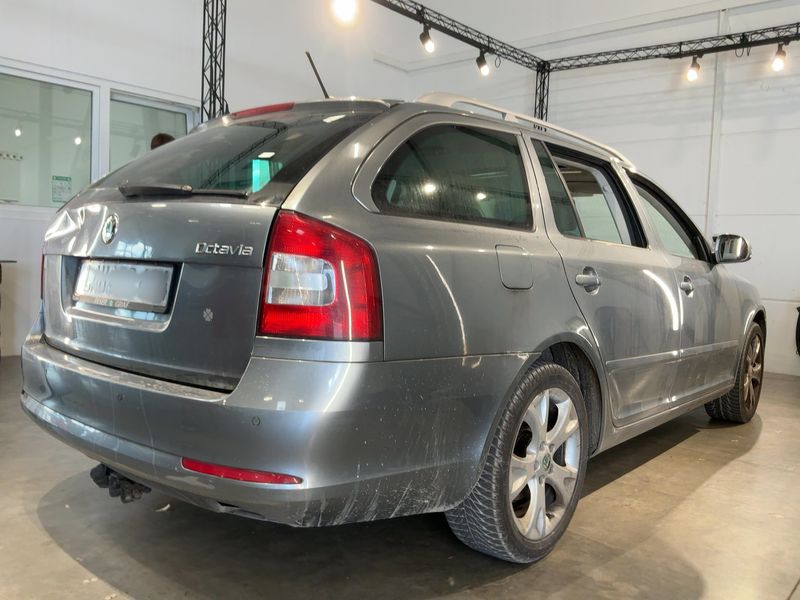 Skoda Octavia 2.0 TDI Elegance 2012 – снимка 8