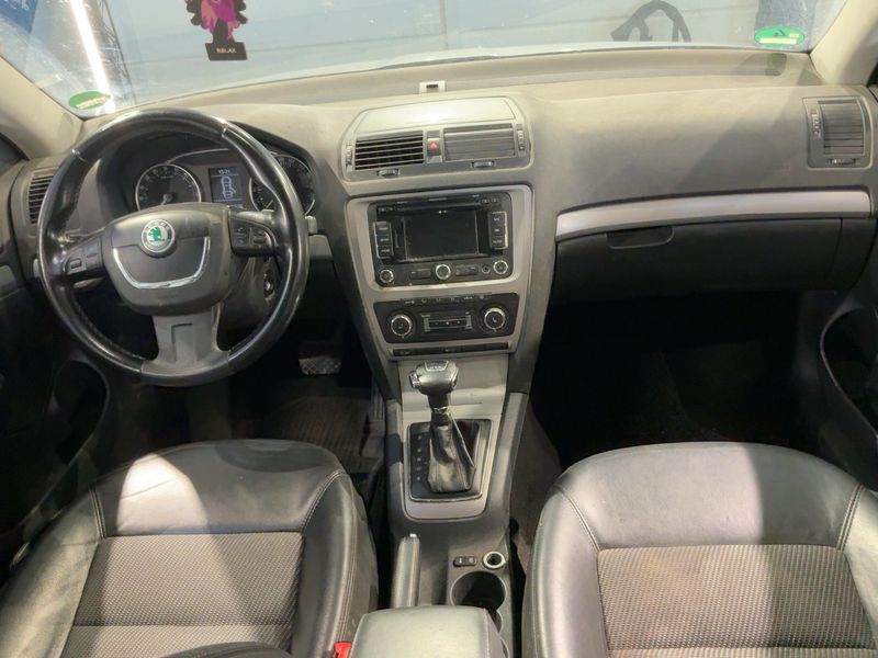 Skoda Octavia 2.0 TDI Elegance 2012 – снимка 17