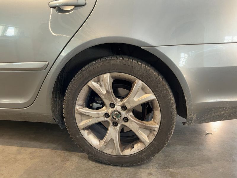 Skoda Octavia 2.0 TDI Elegance 2012 – снимка 5