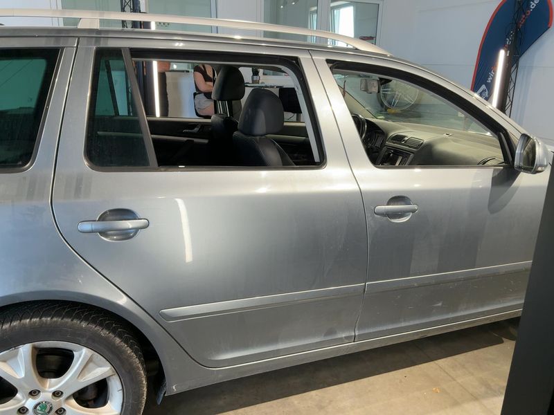 Skoda Octavia 2.0 TDI Elegance 2012 – снимка 10