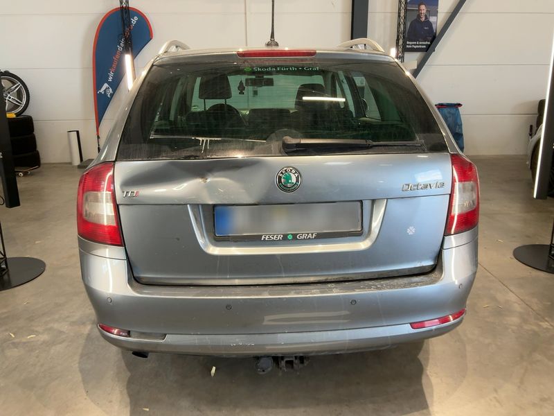 Skoda Octavia 2.0 TDI Elegance 2012 – снимка 7