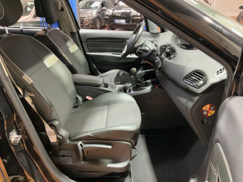 Renault Scenic 1.6 dCi BOSE Edition 2012 – снимка 16