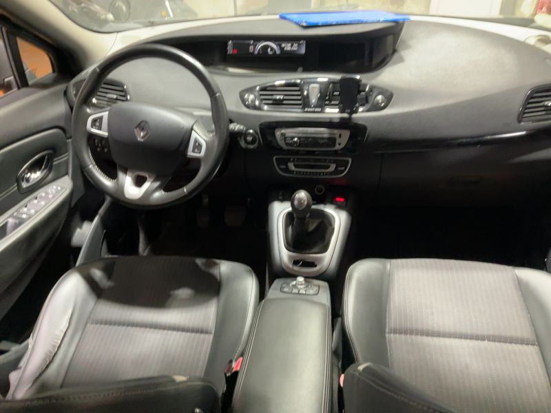 Renault Scenic 1.6 dCi BOSE Edition 2012 – снимка 17