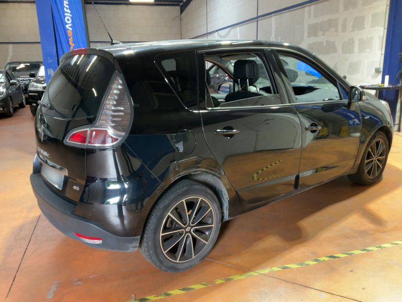Renault Scenic 1.6 dCi BOSE Edition 2012 – снимка 8