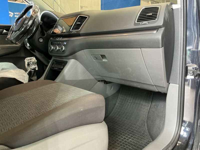 Seat Alhambra 2.0 TDI Reference Allrad 2013 – снимка 45