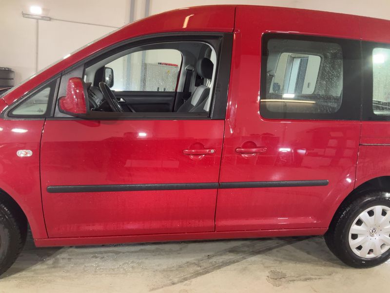 Volkswagen Caddy 1.6 TDI Trendline BlueMotion Tech 2012 – снимка 4