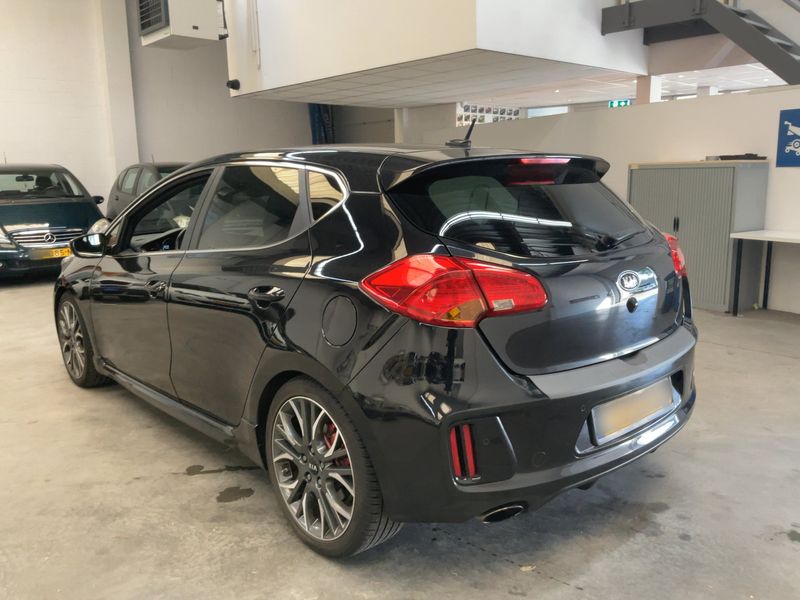 Kia cee'd 1.6 TGDI GT-Track 2015 – снимка 6