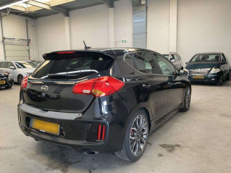 Kia cee'd 1.6 TGDI GT-Track 2015 – снимка 8
