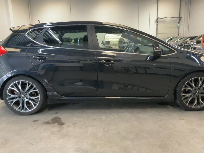 Kia cee'd 1.6 TGDI GT-Track 2015 – снимка 10