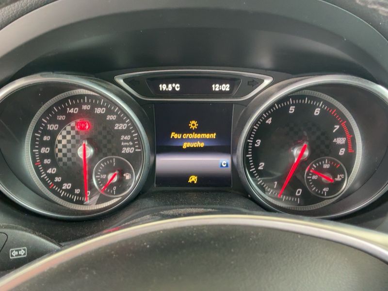 Mercedes-Benz A-Klasse A 200 BlueEfficiency AMG Sport 2017 – снимка 18