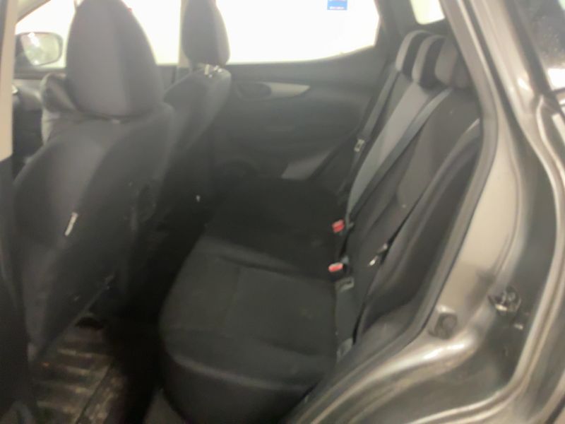 Nissan Qashqai 1.2 Visia 2016 – снимка 19